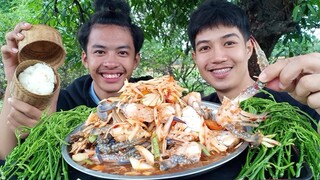 ตำปูม้าถาดใหญ่สดๆ รสแซ่บเผ็ดจัดจ้าน มากินด้วยกันครับ.