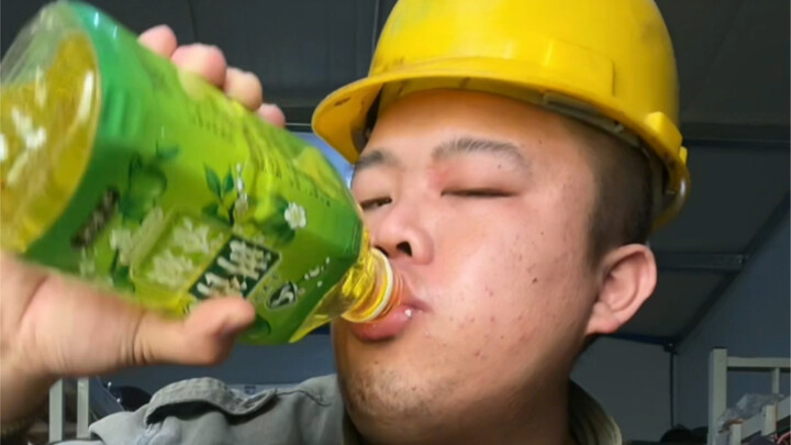 Let’s eat! How about some pickled cabbage fish?