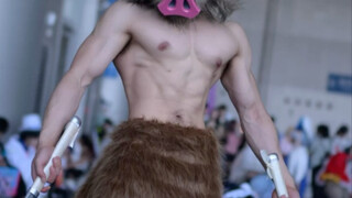 漫展现场，两位伊之助cos谁更还原呢