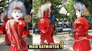 ONDEL ONDEL Main BATMINTON, Cara Mukulnya Lucu Sekali !! 😃😀