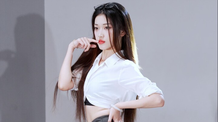 Váy ngắn (Miniskirt) - AOA