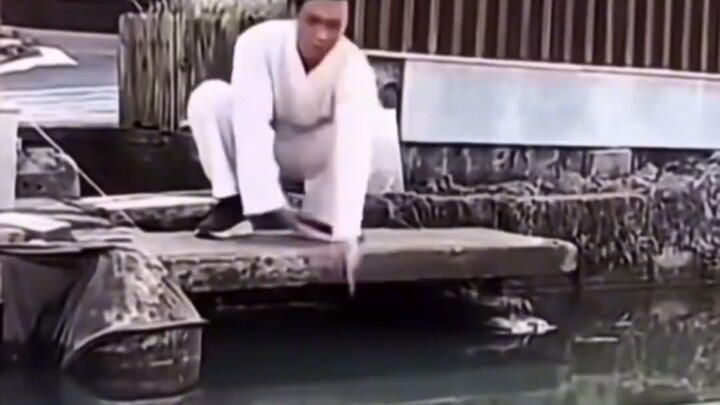 "Chuồn chuồn đạp nước" "Wa"