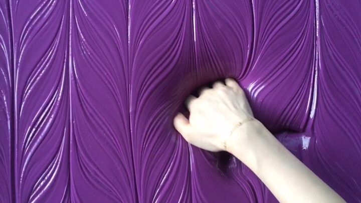 Bermain slime warna ungu yang sungguh bisa menenangkan