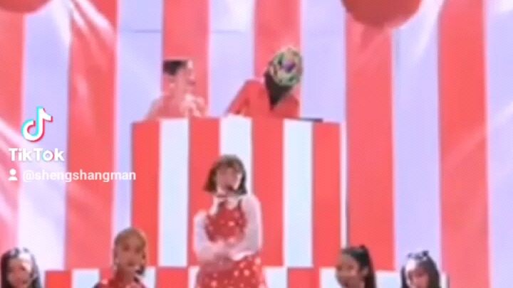 Back when Wang Yibo was this jolly and supportive towards his students.