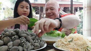 ผัดหมี่ใส่ไข่ เมี่ยงหอยแครง 2 กิโล ห่อผักสด Stir Fry Noodle & Cockle Wrap with Veggies