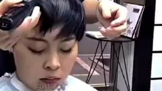 Basketball game funny walking show