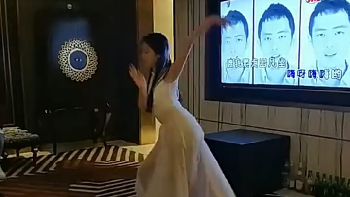 Saya sangat bosan hari ini, bagaimana kalau saya follow balik Anda?