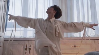 素衣穿身 —— 便不由己