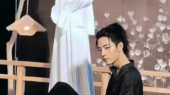 TIÊU CHIẾN VƯƠNG NHẤT BÁC