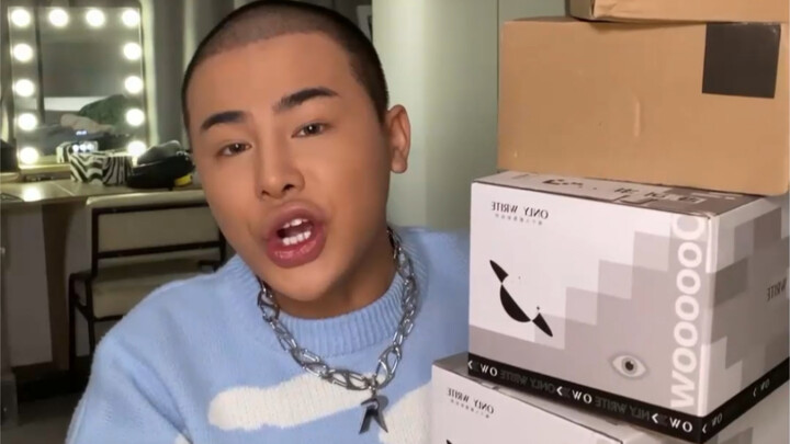 Beauty blind box unboxing—totally speechless! What on earth is in here?!