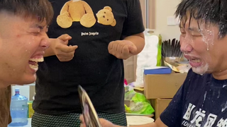 寝室憋笑挑战，这是过泼水节吗？结局爆笑