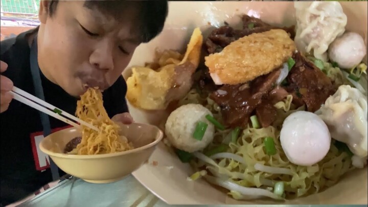 พากิน‼️ Ep3 ตำนานก๋วยเตี๋ยว(รู)ตลาดน้อย เก่าแก่อร่อยแบบงงๆ #streetfood #ก๋วยเตี๋ยวรู #MRพาหิว