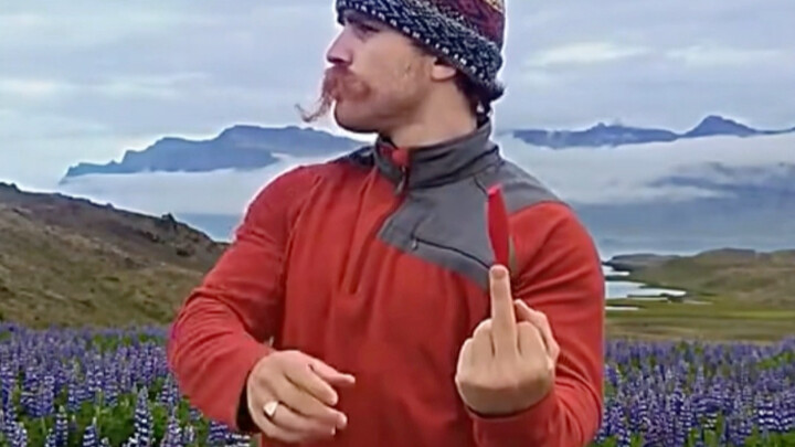 Đẹp trai quá, động tác mượt mà như lụa, chẳng có chút thừa thãi nào.