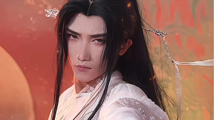 Acting a big white cat angry (Chu Wanning cos)