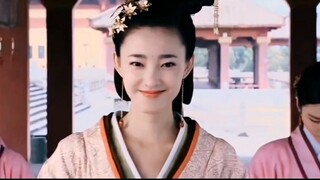 Cô ấy đáng lẽ phải là vật hiến tế và bị chôn sống, nhưng cô ấy lại dùng mưu đồ của mình để trở thành