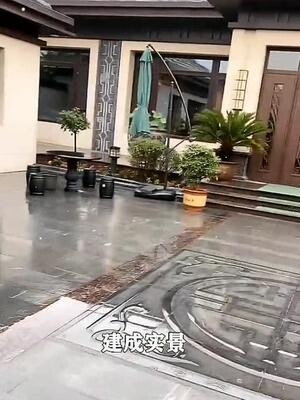 พ่อแม่ชอบบ้านสไตล์จีนแบบสวนเล็กๆ พวกเขาทุบบ้านเก่าแล้วสร้างใหม่ตามแบบที่ตัวเองชอบ ใช้เวลาทั้งหมด 218