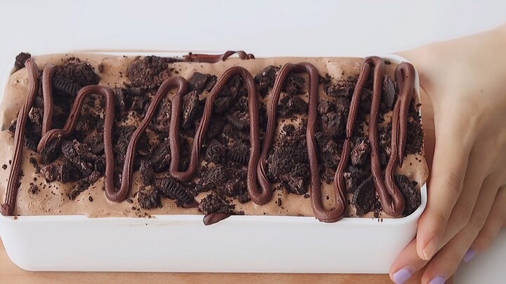 Awesome chocolate ice cream—super delicious! Want one?