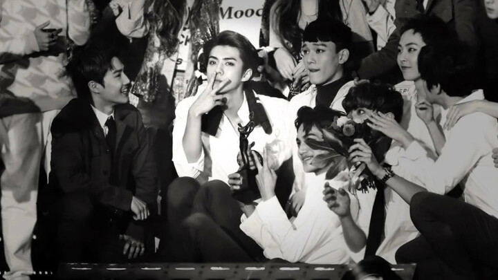 Ngày ấy, vẻ đẹp trai của anh ấy từng khiến tôi cảm thấy mình không xứng đáng làm fan của anh.