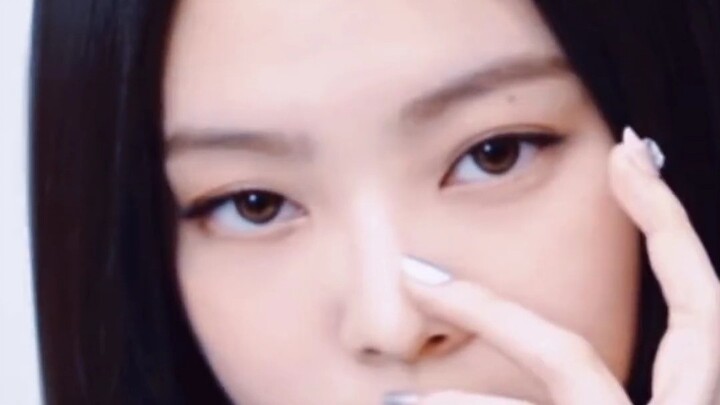 Jennie’s performance as a brand ambassador is just passable.