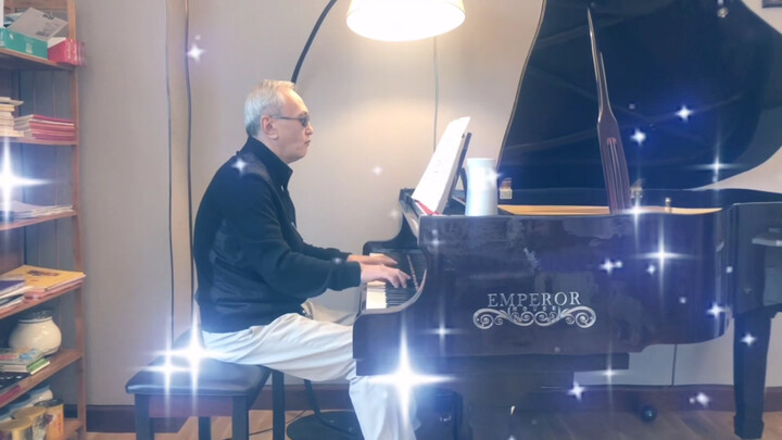 "Croatian Rhapsody" cover oleh seorang pria tua dengan piano