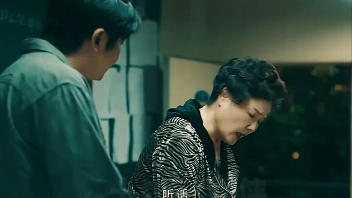 There’s a mischievous mom whose smile is the most beautiful sight in your life. Can you picture such