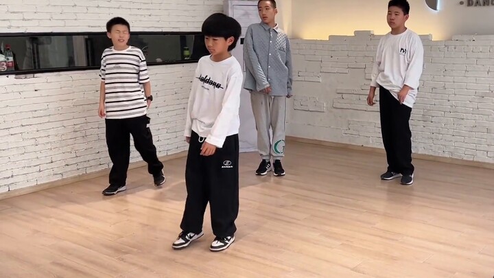 【Hiphop basic skills training 12】Ten minutes! Immersive! Dance practice! Fat loss! You can even lear