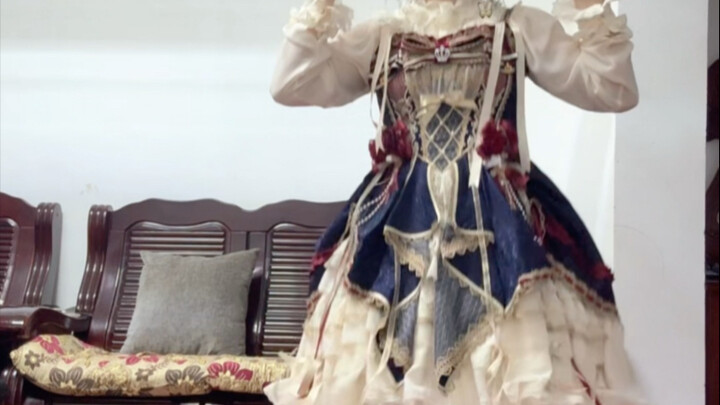 I seemed to hear my parents' car coming back when I was dancing. I was so scared that I quickly pack