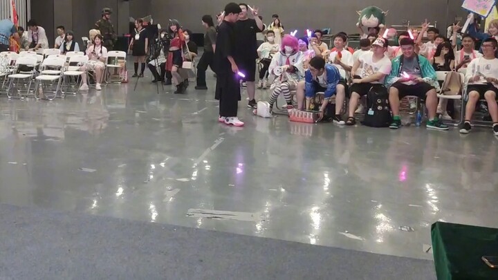 ครูนิโคล! ฝึกทหารออนไลน์!