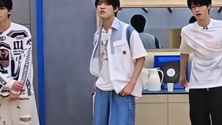 What are we supposed to do without Zhang Zeyu in the top tier?!