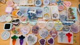 Removing resin art from their moulds ｜full table of resin!