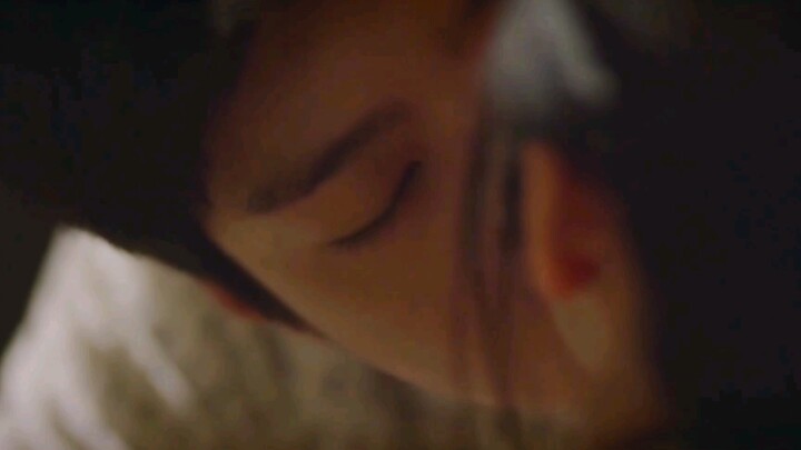 [Deshan & Aze famous scene] "Why do you want to kiss again?"