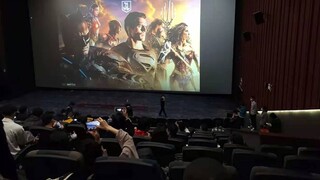 Phản ứng của khán giả xem phim ngoại tuyến ở Bắc Kinh - [Liên minh công lý của Zack Snyder] (ngày nà