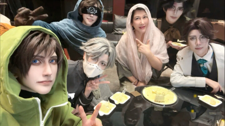 Mẹ ơi, con không còn cô đơn một mình nữa.