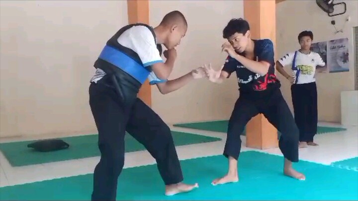 Latihan Silat Tanding~At Tartil Sukabumi