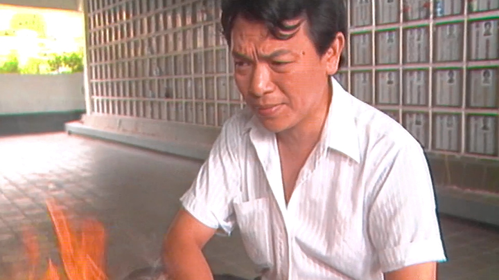 Người đàn ông nghi ngờ vợ mình đang cặp kè với người khác ở cõi âm