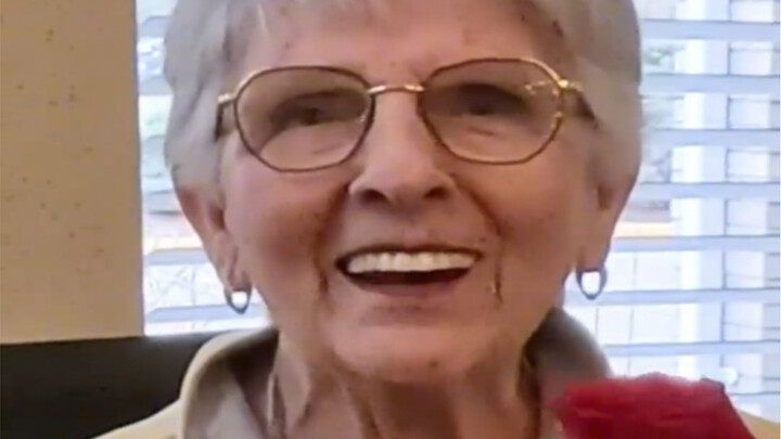 لا تجعل المسنين يشعرون بالوحدة في شيخوختهم!!