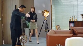 老总想潜规则女孩 没想到却被女孩给狠狠上了一课