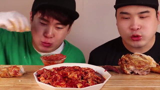 mukbang ăn thịt chân giò lợn với kim chi và thịt ba chỉ cực ngon #amthuc #monngon