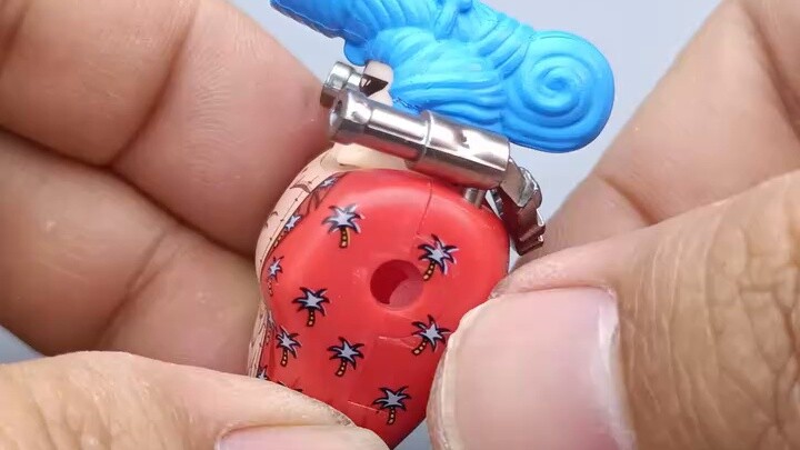 Franky này có vẻ tệ hơn Franky trước một chút! Lắp ráp các khối xây dựng và các nhân vật nhỏ không p