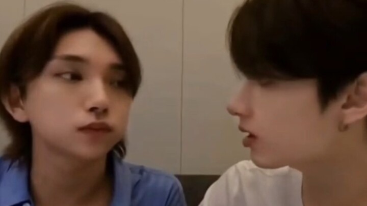 Sebenarnya siapa yang suka menyebarkan hoax kalau mereka itu saudari kembar? Ayo dukung couple Jun-J