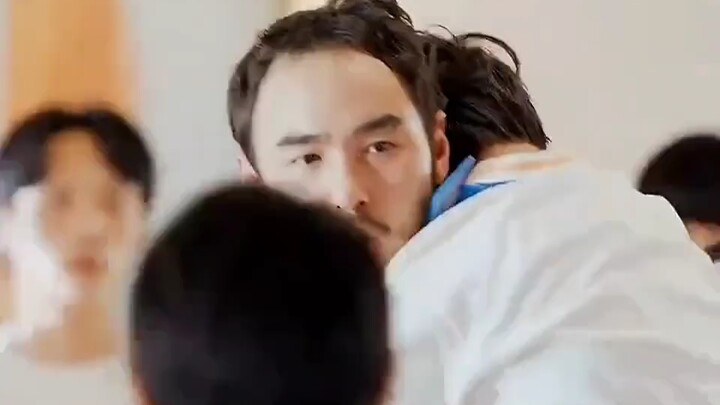 Người thực sự mạnh mẽ chẳng bao giờ nói lời thừa!