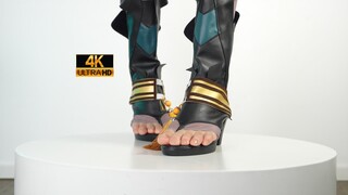 Look! It's a crow cosplay shoe.