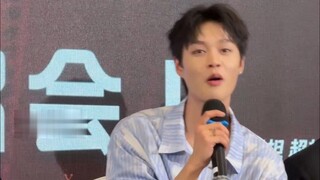 كو تشون يقول إنه لا يخجل من مشاهدة مسلسلاته القصيرة، لكنه يشعر بالخجل الشديد عند مواجهة أقاربه ها ها