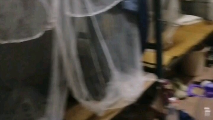 Liu Yuxi melihat asrama saya dan menghapus "Ode to the Humble House" dalam semalam