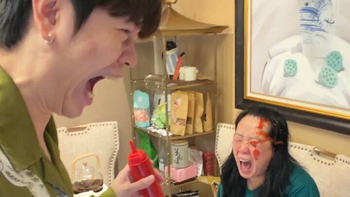 Ibu dan anaknya belum memutus kontrak