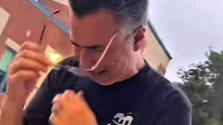 Trạng thái của phần lớn phụ huynh sau khi đưa con đi học vào tháng Chín…