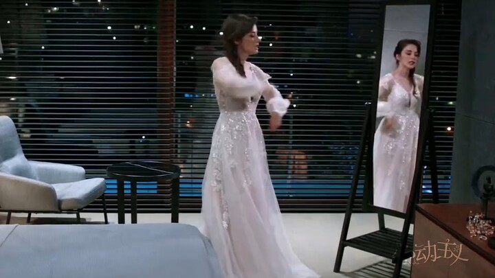 The CEO turns into a flirting master after marriage—so sweet it’s making me scream!