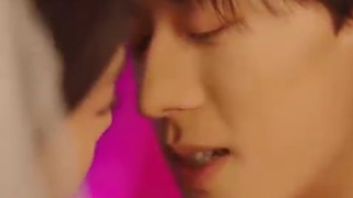 Di pernikahan dipermalukan suami kontrak,malam itu ia pesan model pria