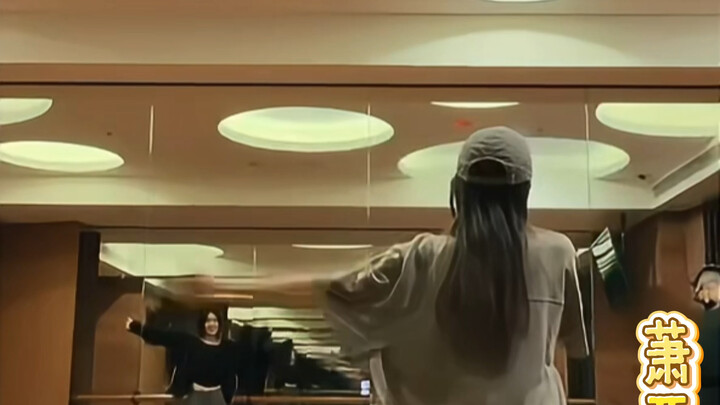 Elva Hsiao’s dance practice—she really nails these moves!