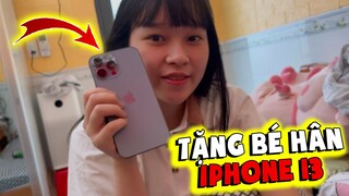 Vlog | Quý Mõm Chơi Lớn Tặng Bé Hân IPhone 13 Và Cái Kết Cực Phê ?